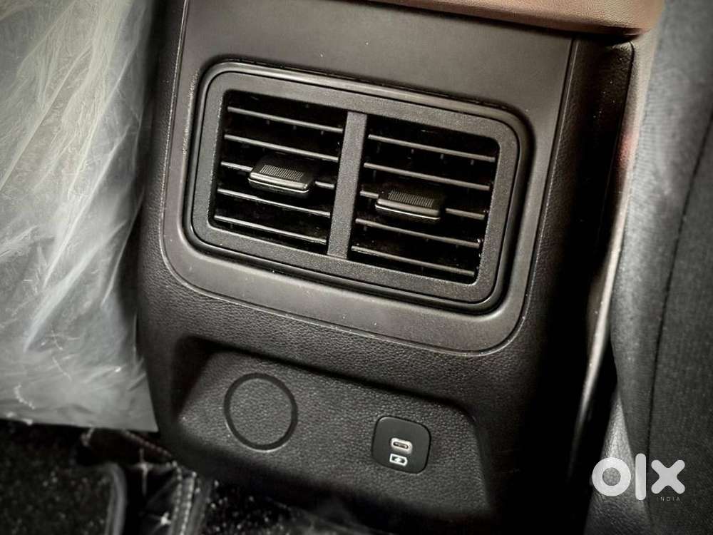 Mahindra Scorpio-n 2.0 Z2 Petrol Mt 7 Str, 2025, Petrol