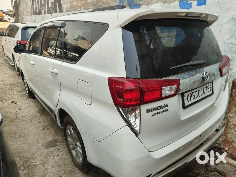 Toyota Innova Crysta [2016-2020] 2.4 Gx At 7 Str, 2016, Diesel