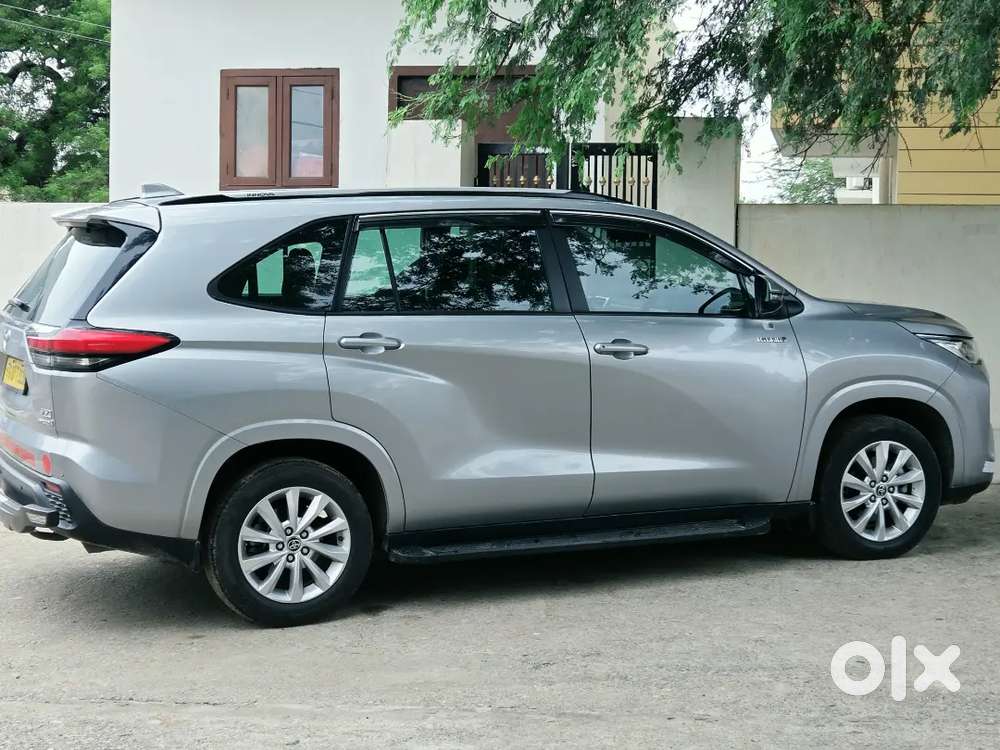 Toyota Innova Hycross 2024 Hybrid
