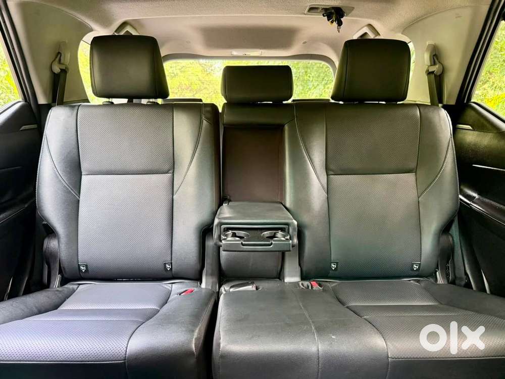 Toyota Fortuner 4x2 At 2.7 Petrol, 2022, Petrol