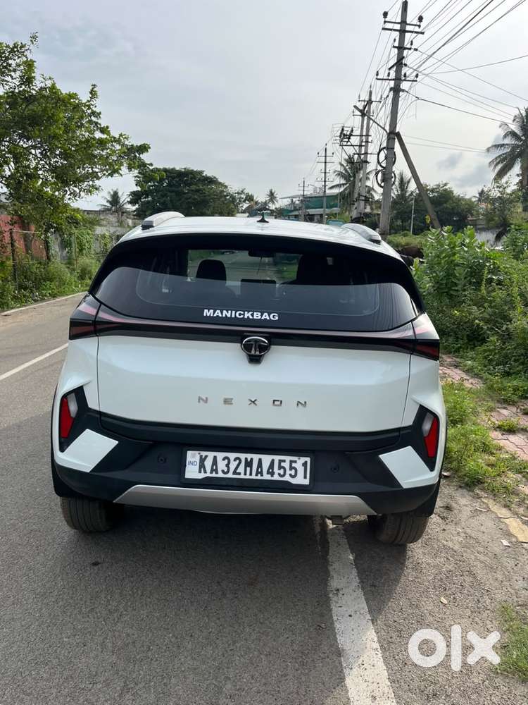 Tata Nexon 1.2 Revotron Xt, 2025, Petrol
