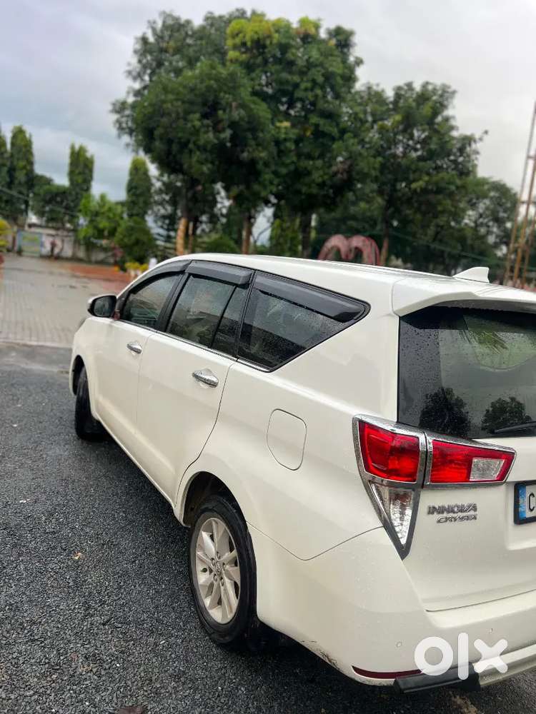 Toyota Innova Crysta Diesel 2020