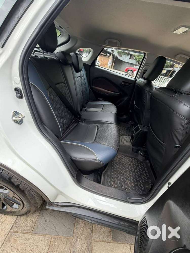 Maruti Suzuki Fronx Delta Plus 1.2l Mt, 2024, Petrol