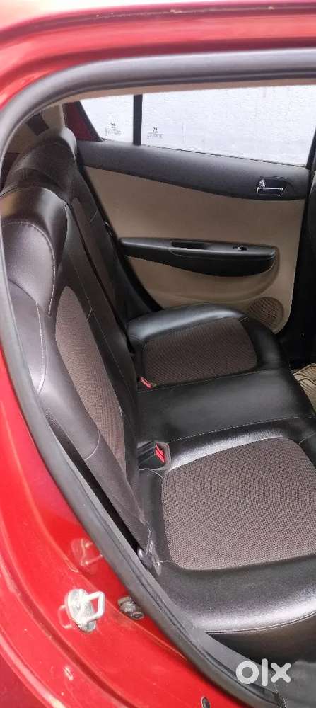 Hyundai i20 Magna 2012