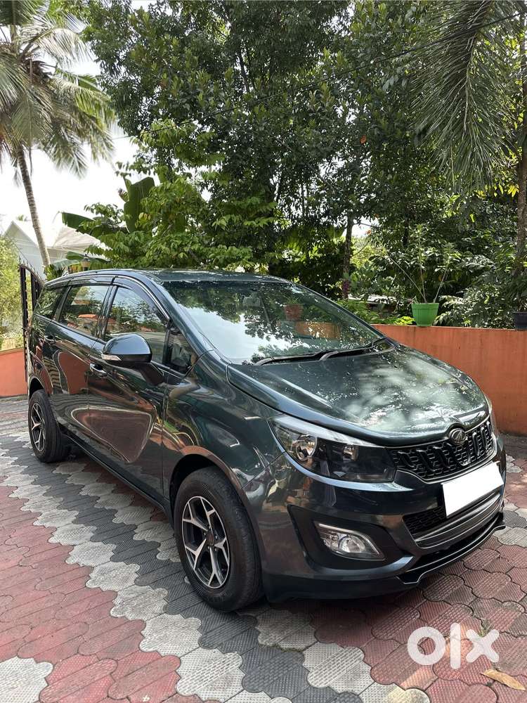 Mahindra Marazzo M4, 2018, Diesel