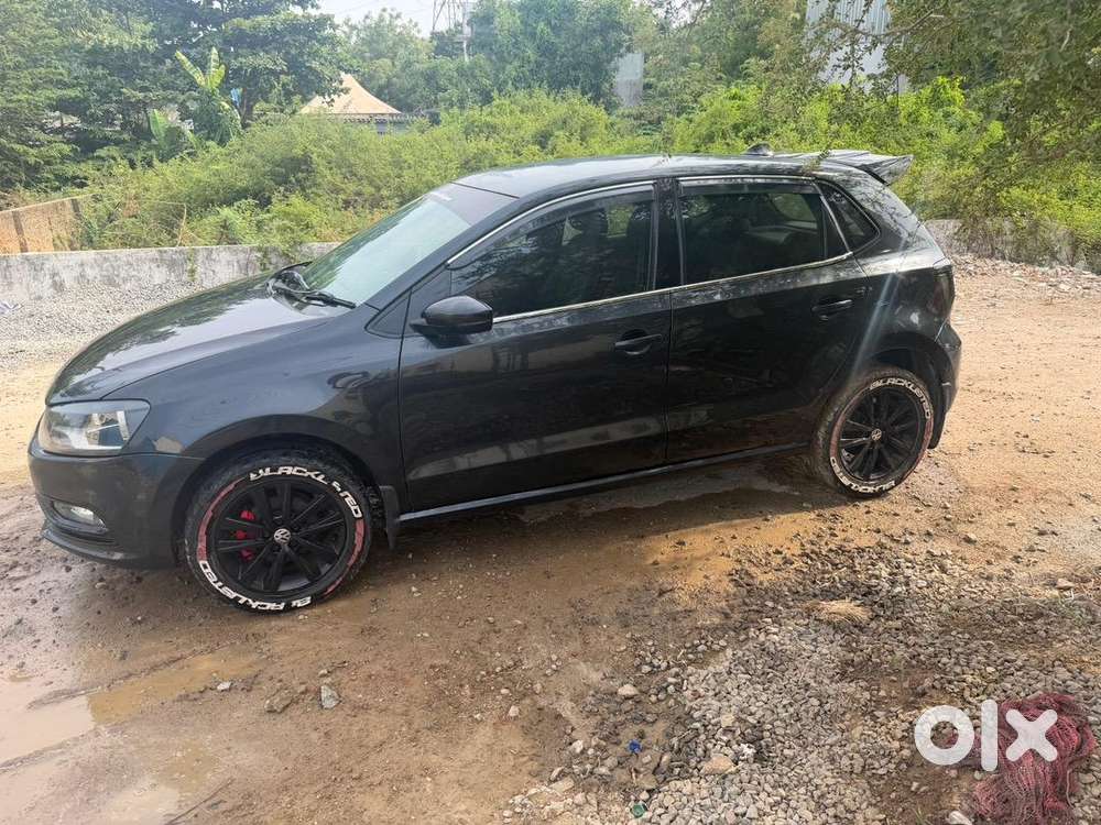 Volkswagen Polo 2015 Petrol 77000 Km Driven