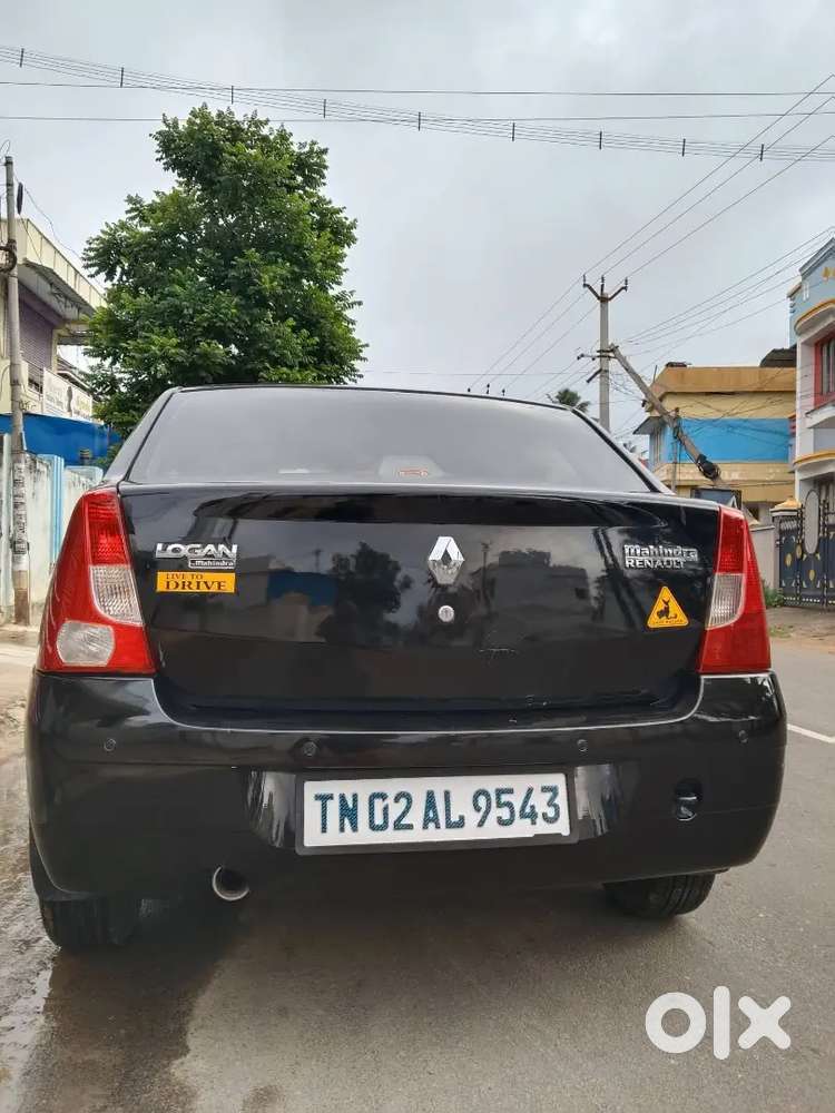 Mahindra Logan Petrol 2010