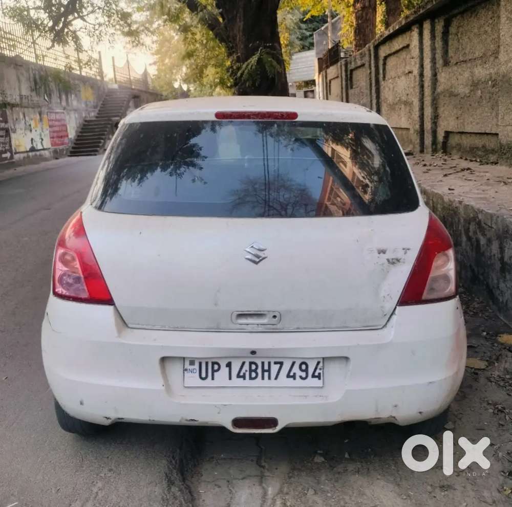 Maruti Suzuki Swift 2011 Cng & Hybrids 97500 Km Driven