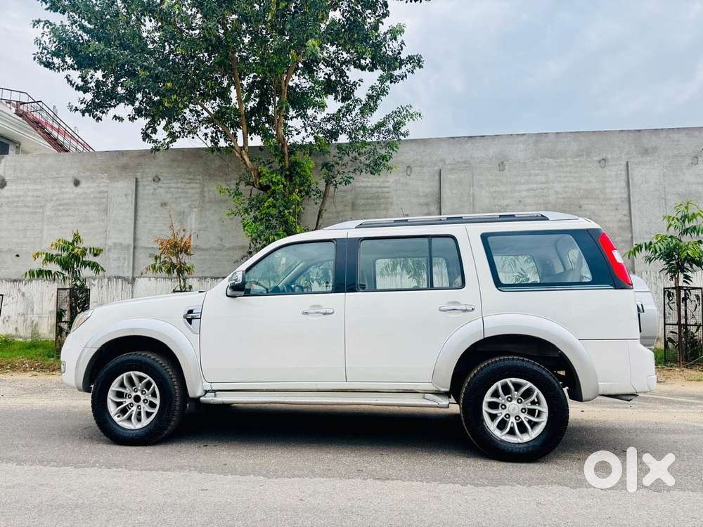 Ford Endeavour 2.2 Titanium 4x2 Mt, 2013, Diesel