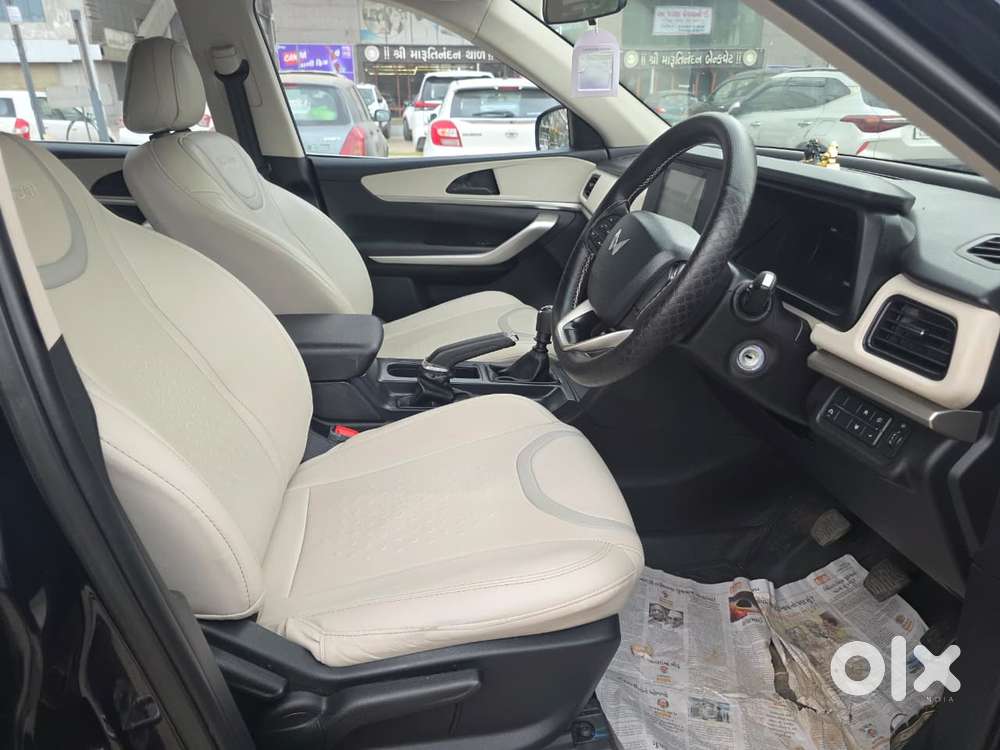 Mahindra Xuv700, 2023, Petrol