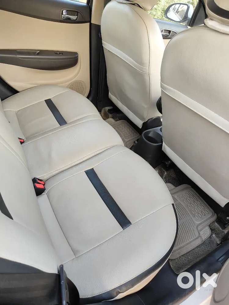 Hyundai I20 2013 Diesel 103000 Km Driven Well Maintained.