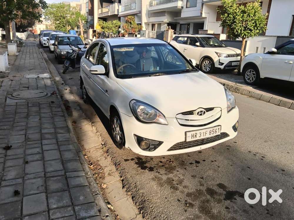 Hyundai Verna 2011 Diesel 120670 Km Driven