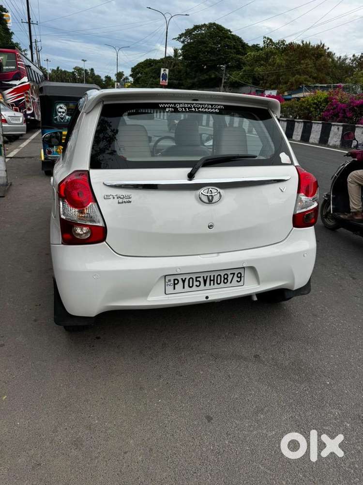 Toyota Etios Liva 2013 Petrol Well Maintained