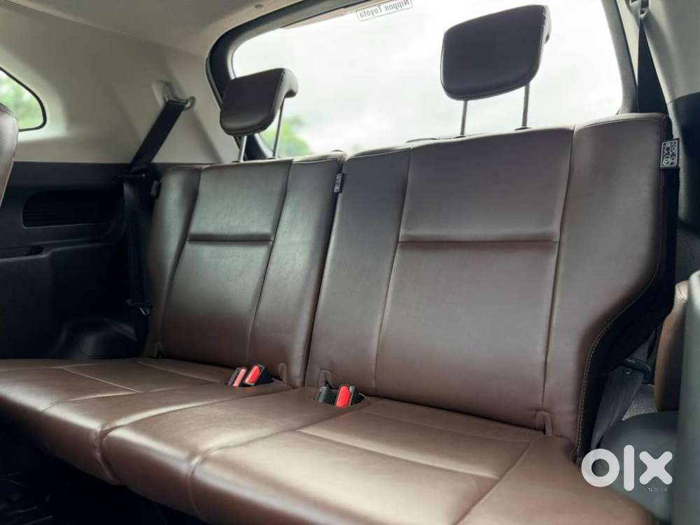 Toyota Innova Hycross 2.0 Zx (o) Hybrid 7 Str, 2025, Petrol