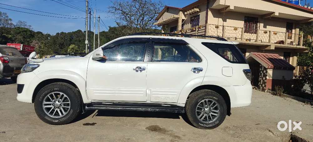 Toyota Fortuner 2013 Diesel 100000 Km Driven