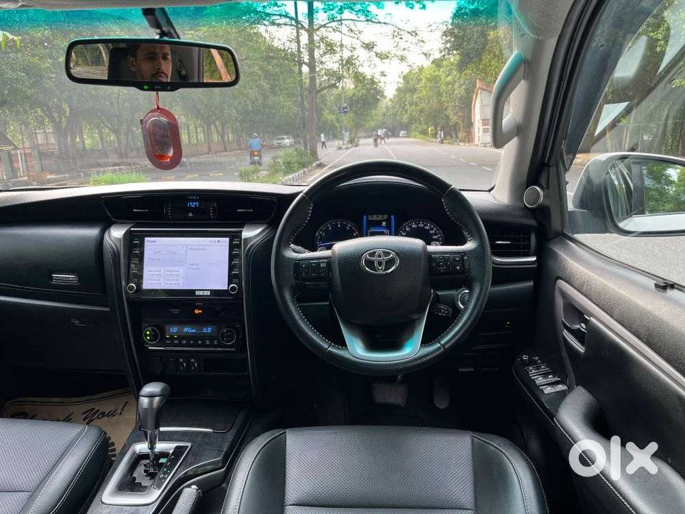 Toyota Fortuner 4x2 At 2.7 Petrol, 2022, Petrol