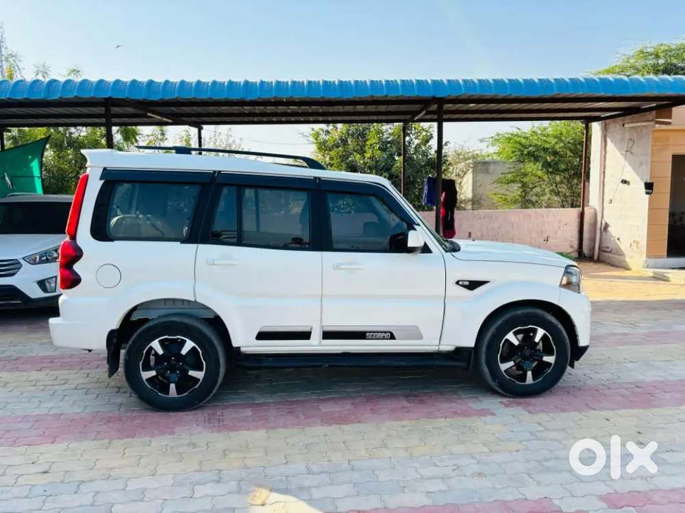 Mahindra Scorpio Classic 2023