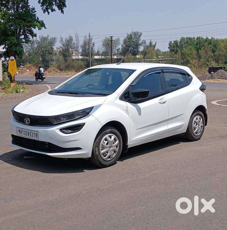 Tata Altroz, 2022, Petrol