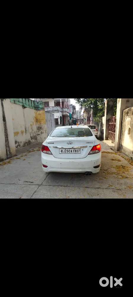 Hyundai Verna 1.5 Sx 2012