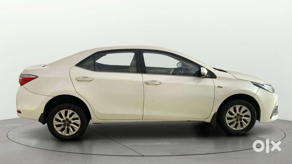 Toyota Corolla Altis 1.8 Gl, 2018, Petrol