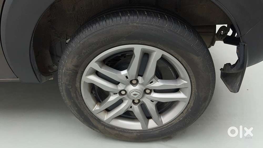 Renault Triber Rxz Easy-r Amt, 2024, Petrol