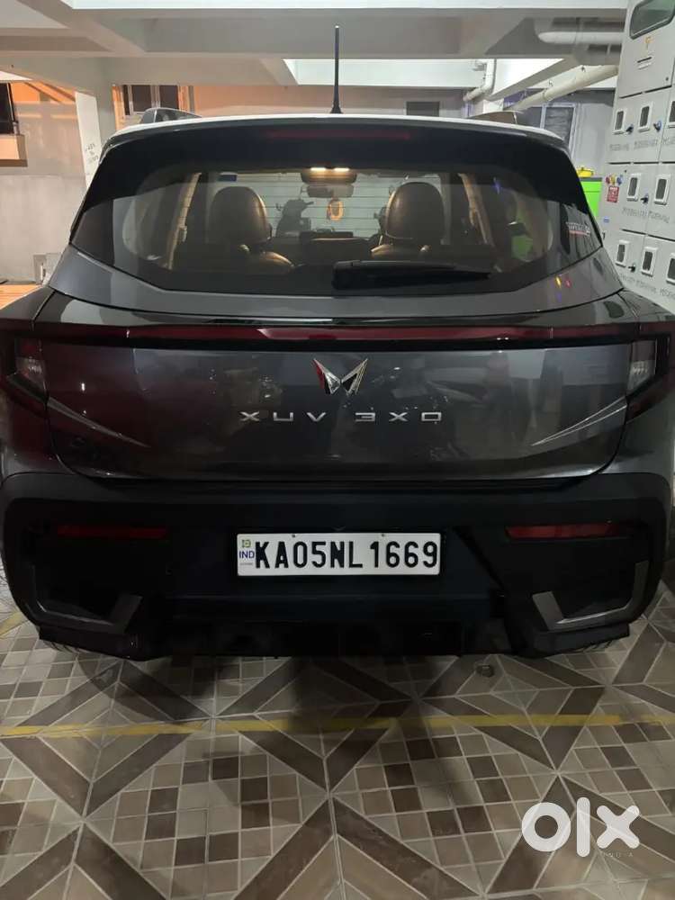 Mahindra Xuv 3xo Ax5l Petrol At (luxe Pack)  2024  Zero Issues