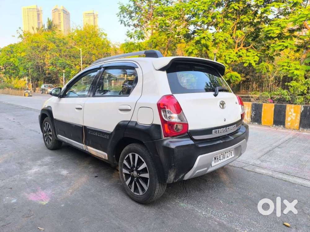 Toyota Etios Cross