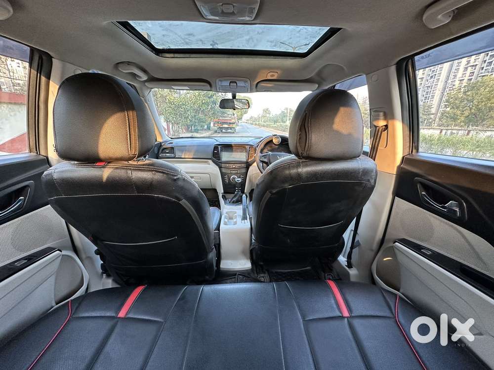 Mahindra Xuv300 W4, 2023, Petrol