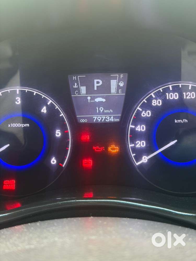 Hyundai Fluidic Verna 2013