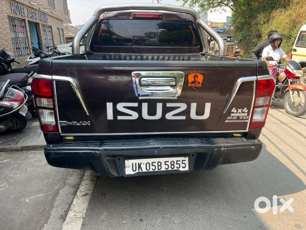 Isuzu D-max V-cross 2016 Diesel Good Condition