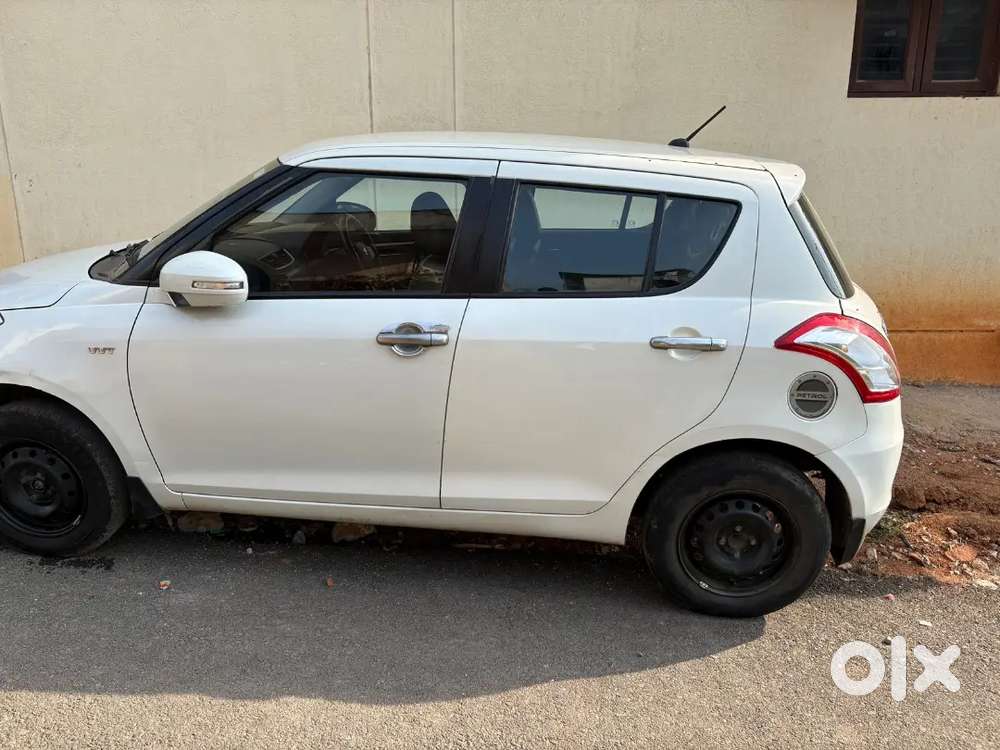 Maruti Suzuki Swift 2017 Petrol 43500 Km Driven