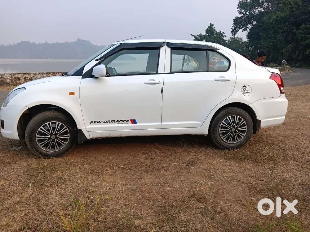Maruti Suzuki Dzire Lxi, 2009 Petrol Manual