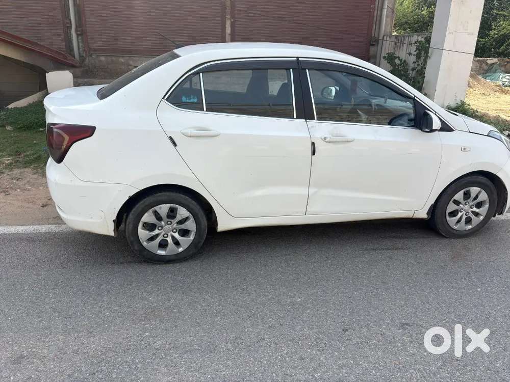 Hyundai Xcent 2016 Diesel Well Maintained