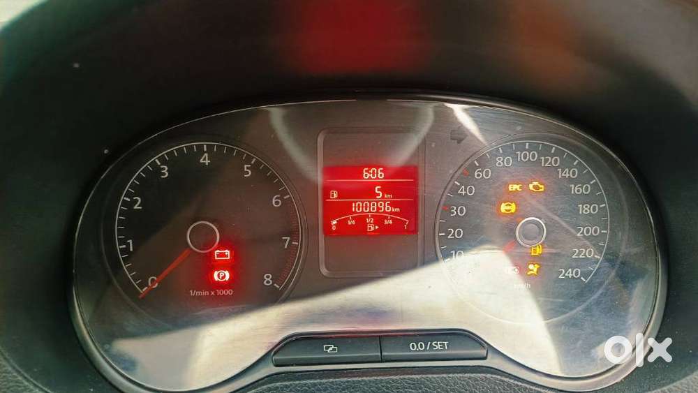 Volkswagen Polo Petrol Highline 1.2l, 2013, Petrol