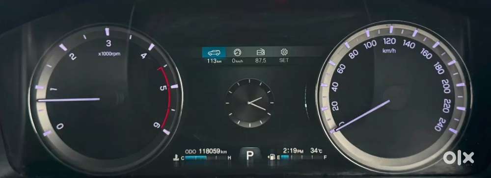 Mahindra Alturas G4 4wd At, 2021, Diesel