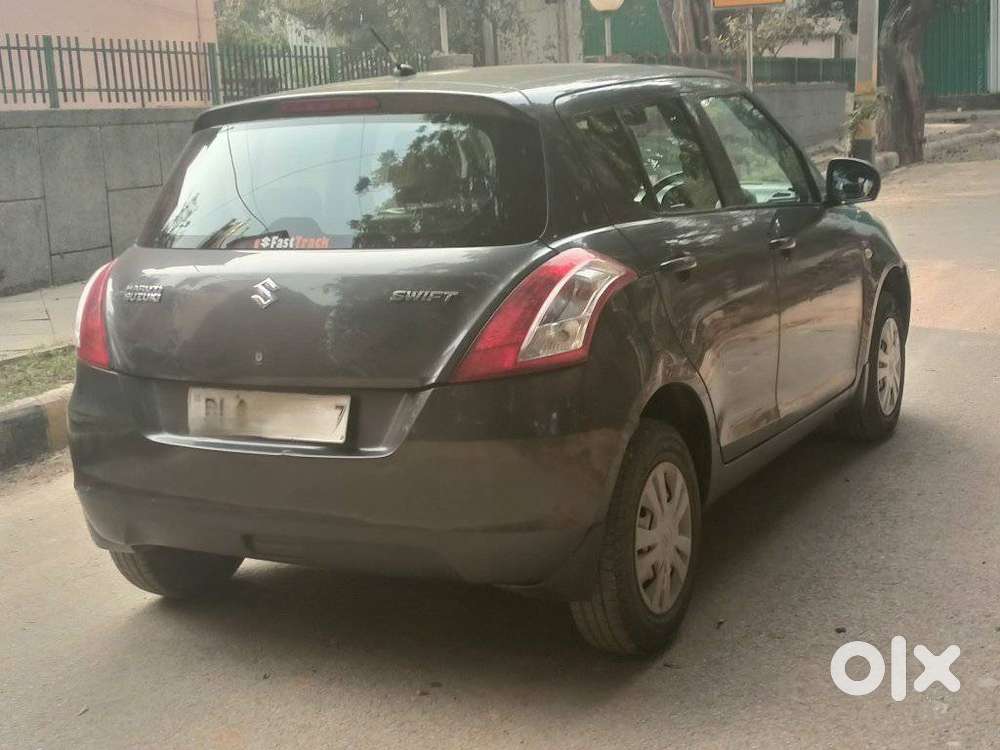 Maruti Suzuki Swift Lxi, 2016, Petrol