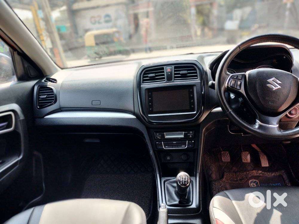 Maruti Suzuki Brezza 1.5 Zxi Plus Smart Hybrid Dual Tone, 2020, Petr..