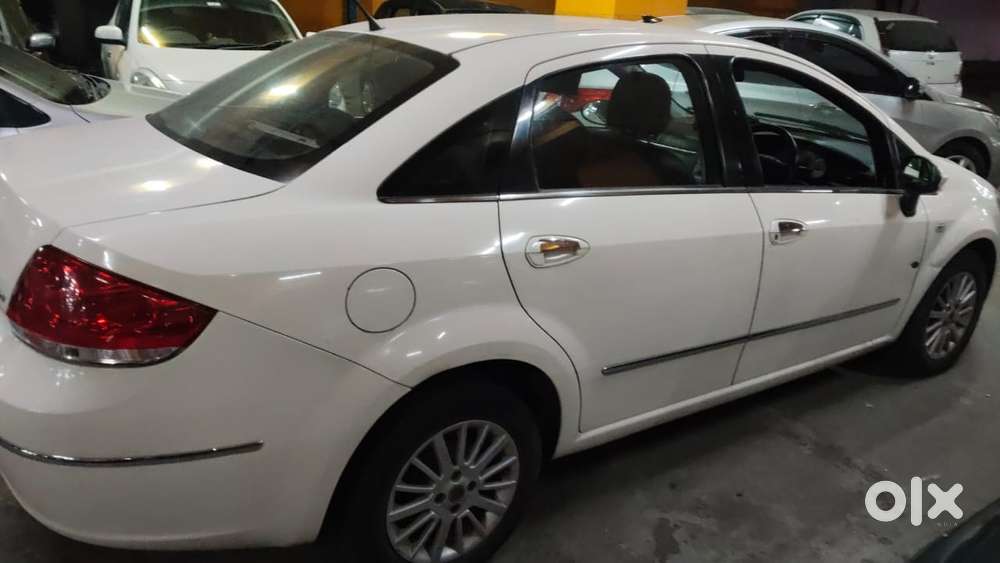 Fiat Linea Emotion Pk 1.4, 2010, Petrol