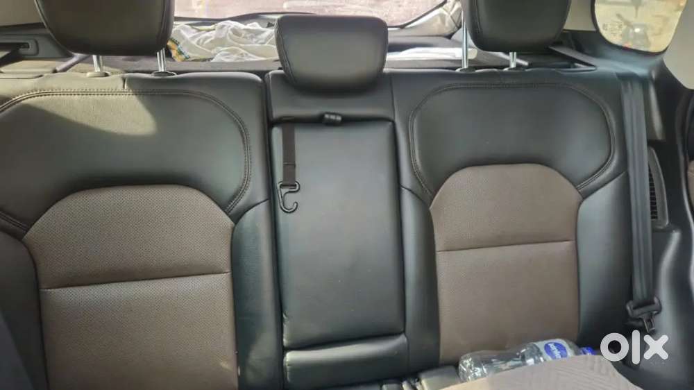 Toyota Urban Cruiser Hyryder 2024 Top Model