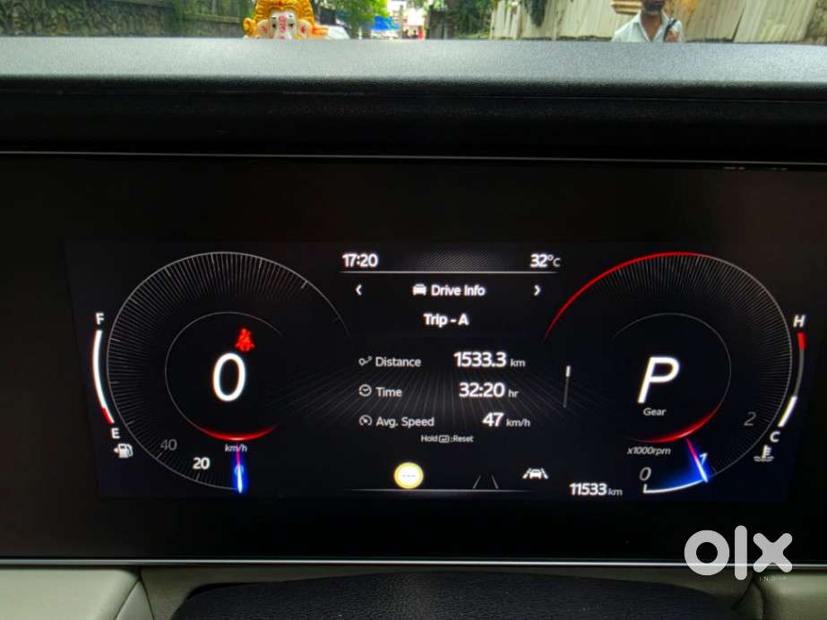 Mahindra Xuv700 2.2 Ax 7 Diesel At Luxury Pack Str Awd, 2025, Diesel