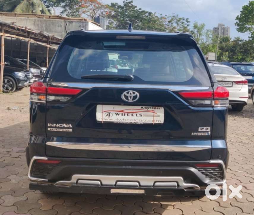 Toyota Innova Hycross 2.0 Zx (o) Hybrid 7 Str, 2024, Petrol