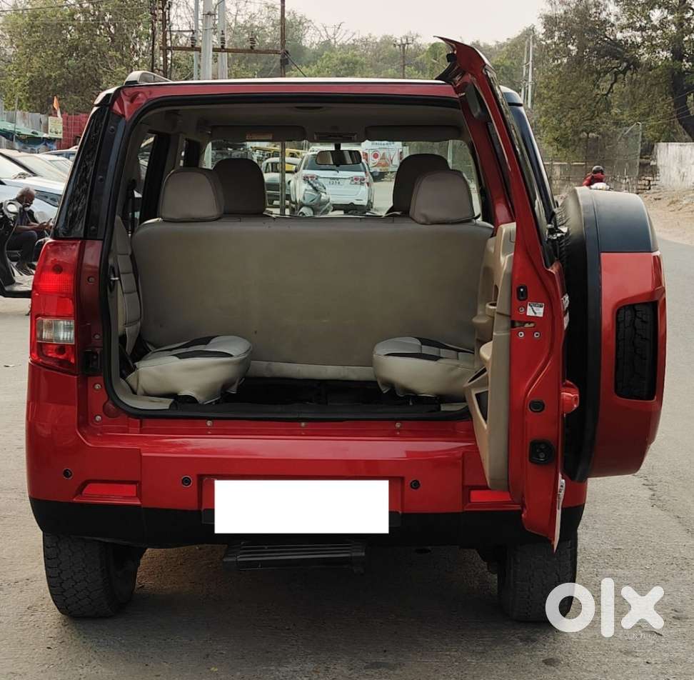 Mahindra Tuv 300 Mhawk100 T8 Dual Tone, 2017, Diesel