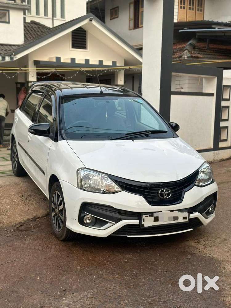 Toyota Etios Liva 2017 Petrol Well Maintained