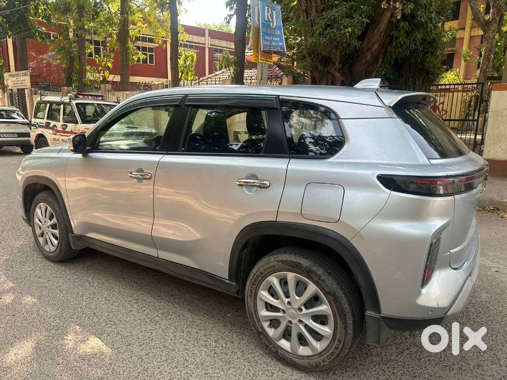 Maruti Suzuki Grand Vitara 2023 Petrol Well Maintained