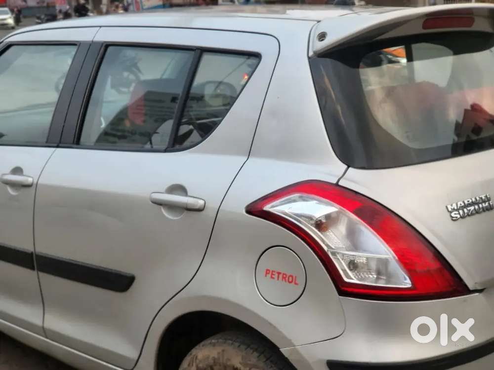 Maruti Suzuki Swift Vxi 2012
