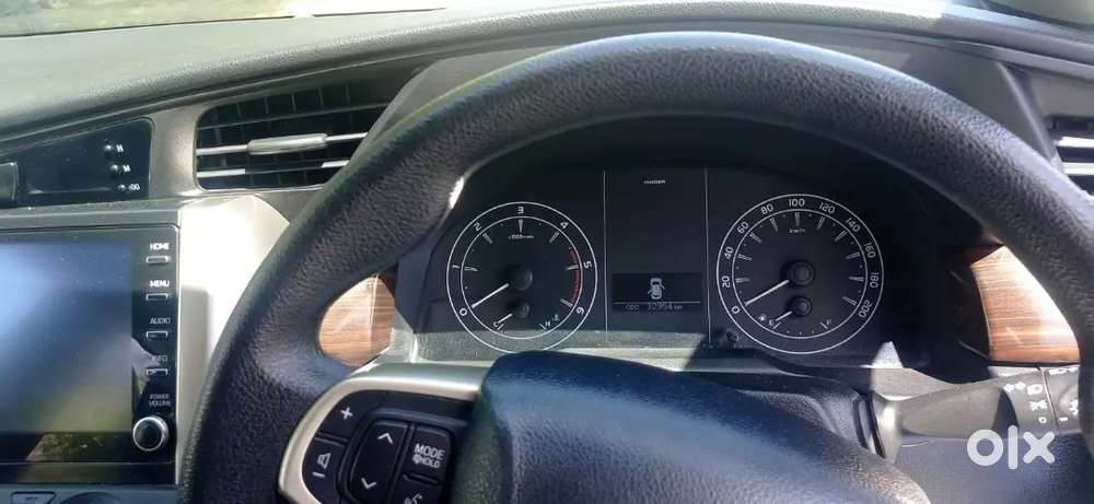 Toyota Innova Crysta 2022 Diesel 34500 Km Driven