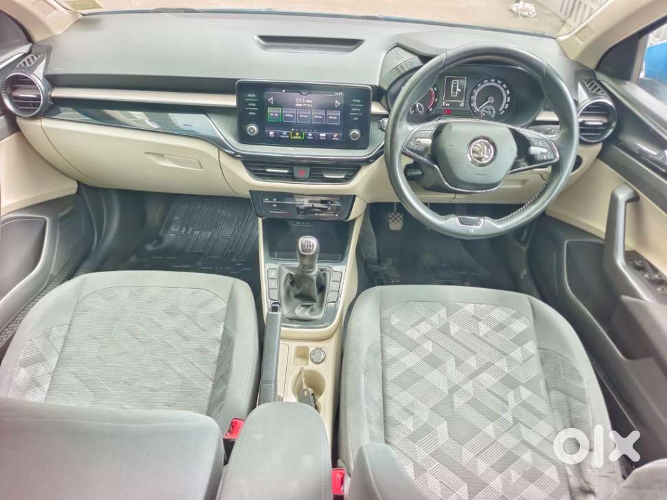 Skoda Slavia Ambition 1.0l Tsi Mt, 2023, Petrol