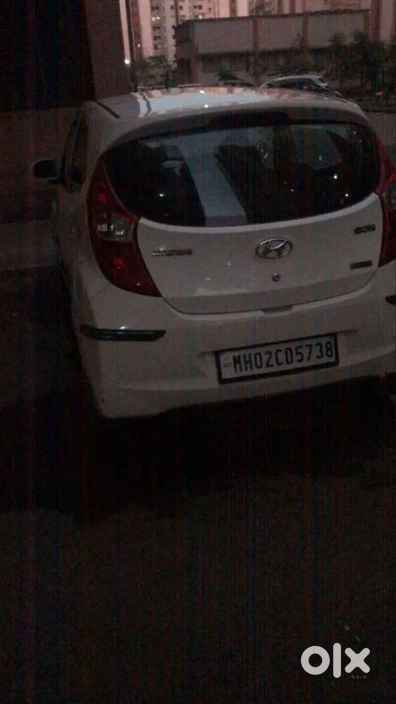 Hyundai Eon Magna+ 2011 Variant