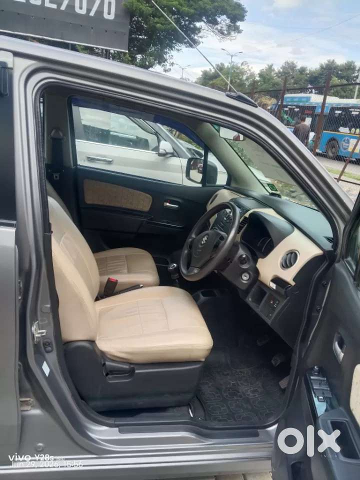Maruti Suzuki Wagon R 1.0 Vxi Plus, 2017, Petrol