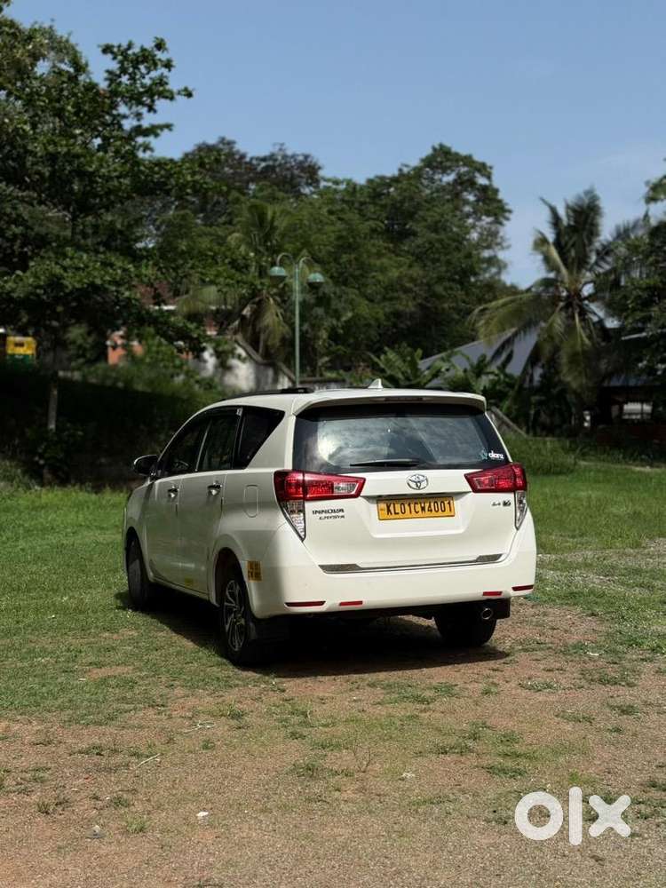 Toyota Innova Crysta 2022 Diesel Well Maintained